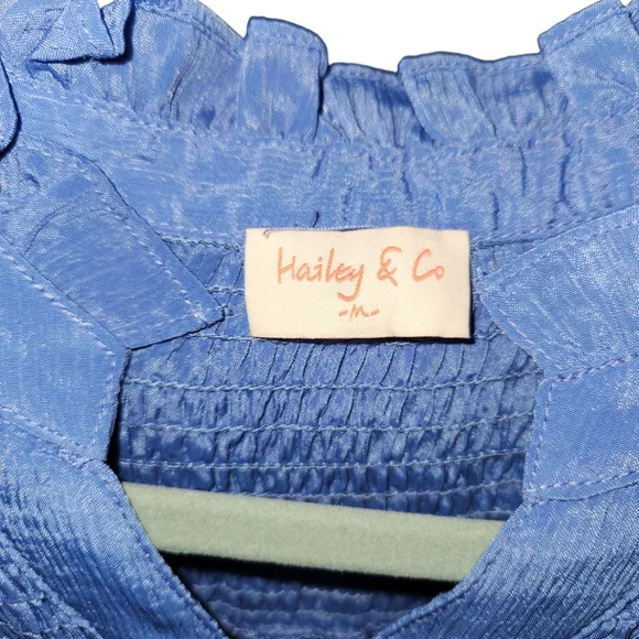 Hailey & Co top size Med - Picture 4 of 4